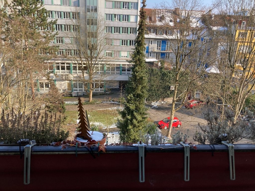 5 rooms apartment