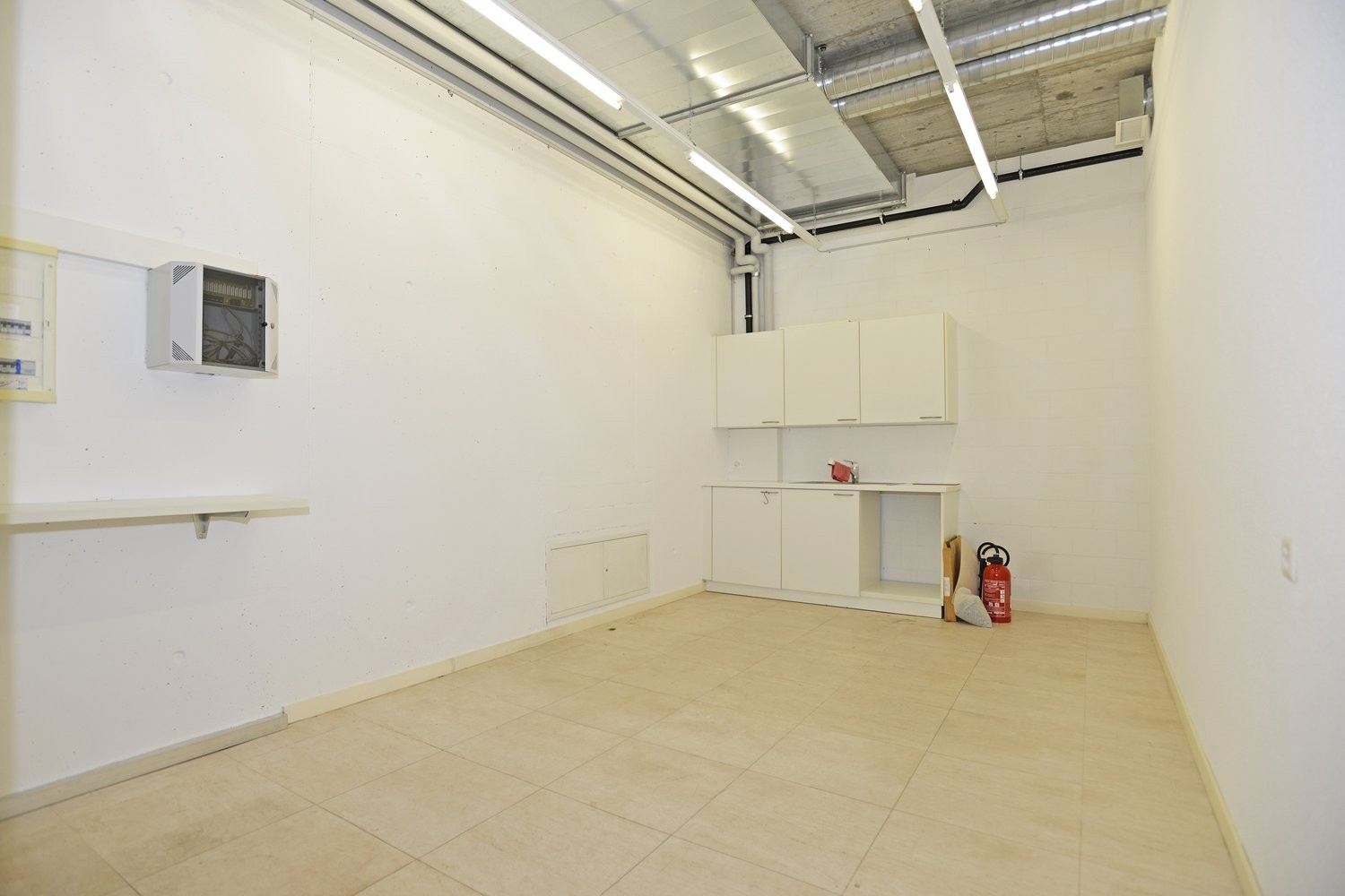 154m² commercial