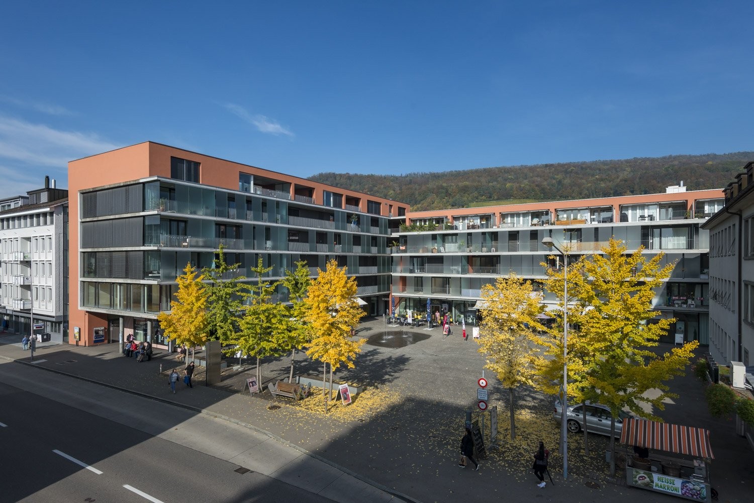 154m² commercial