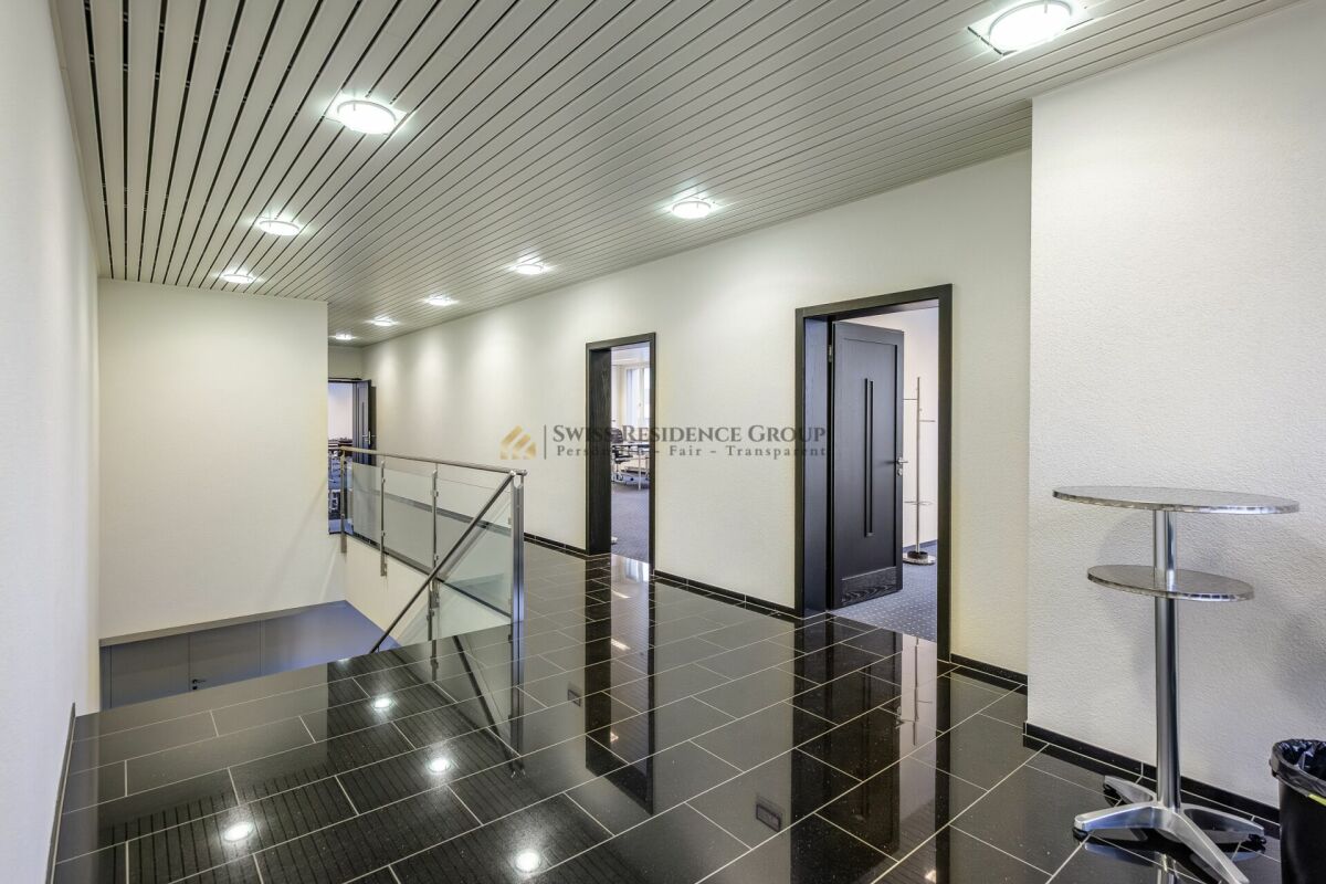 378m² commerciale