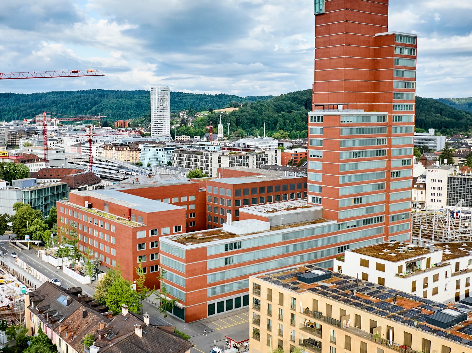 828m² office