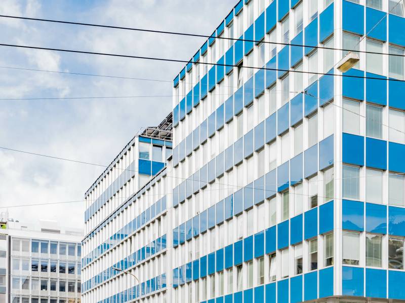 171m² office