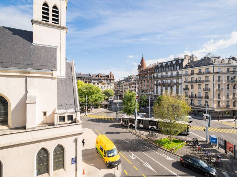 171m² office