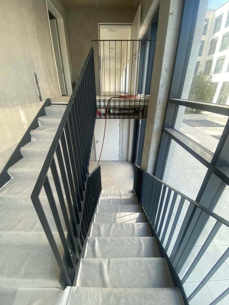 171m² commercial