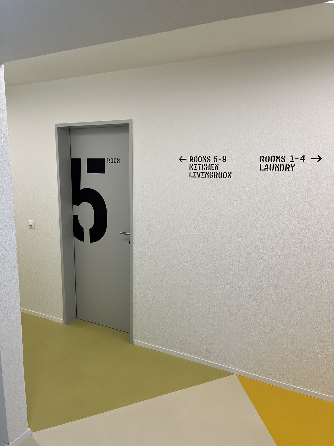 Appartamento con 1 stanza arredato