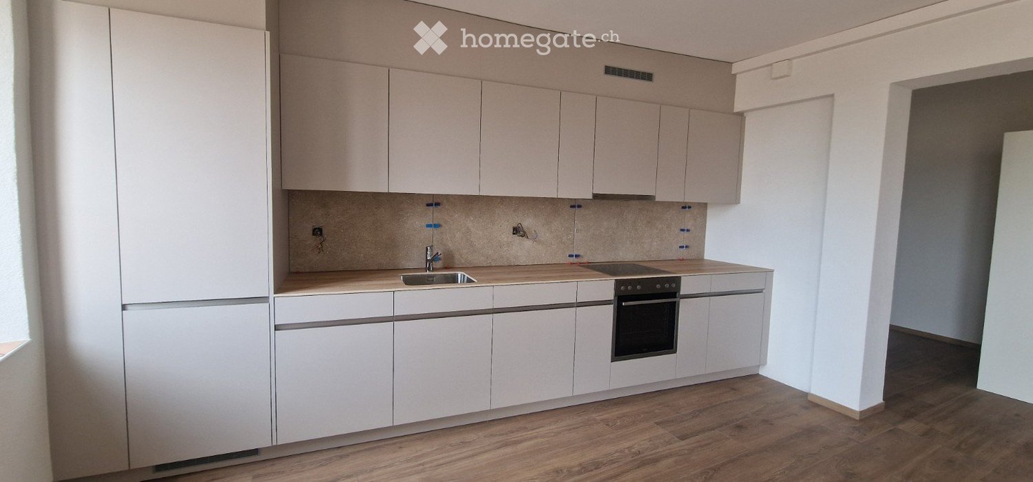 5 rooms apartment