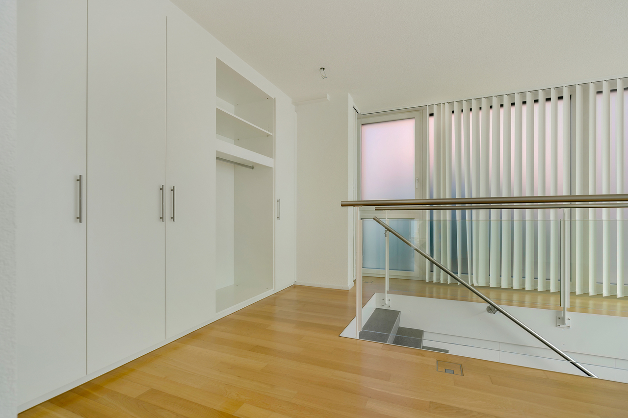 85m² commercial