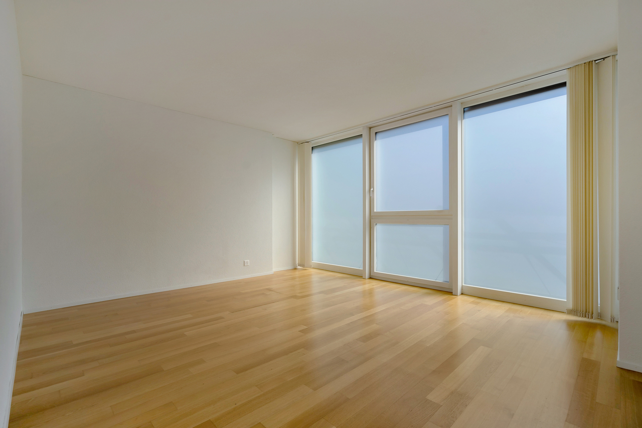 85m² commercial