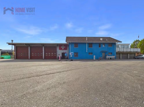 800m² commerciale