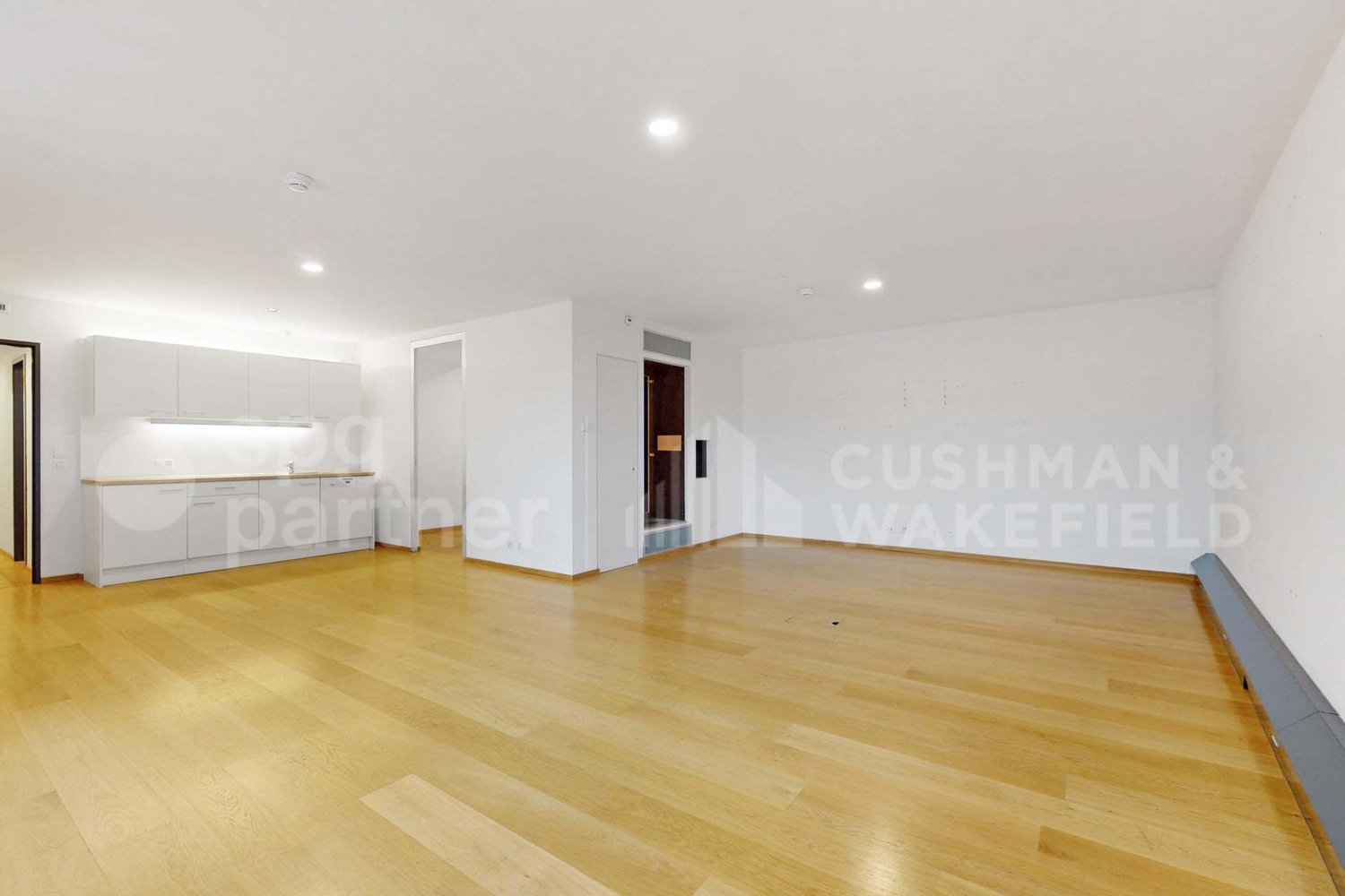 277m² office