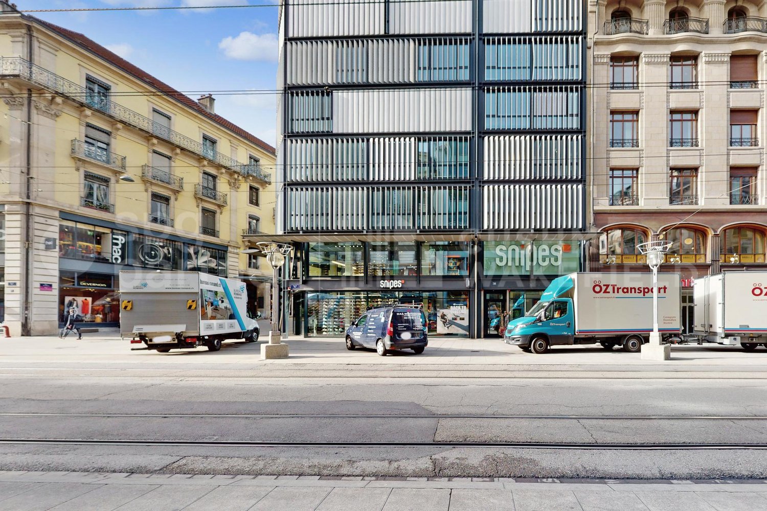 277m² office