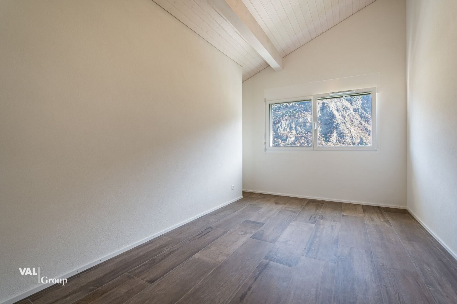4 ½ rooms attic flat