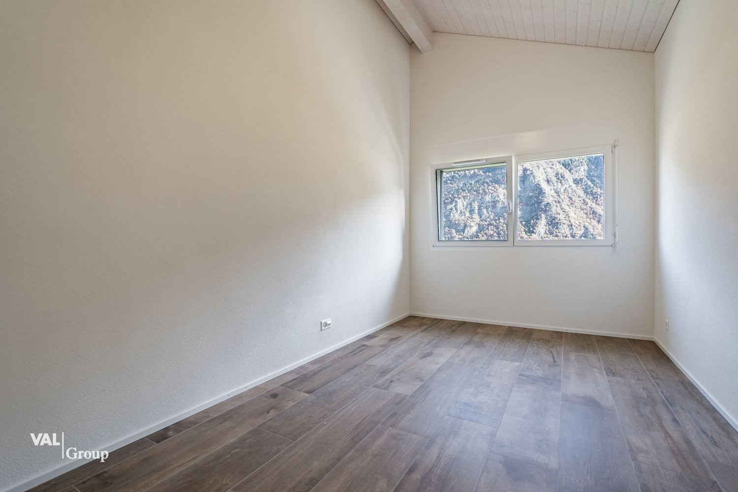 4 ½ rooms attic flat