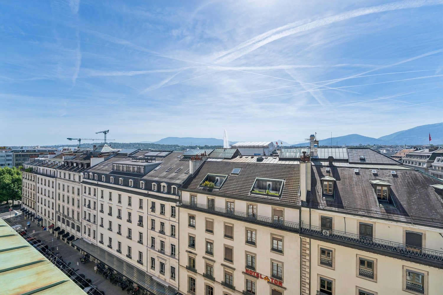 600m² office