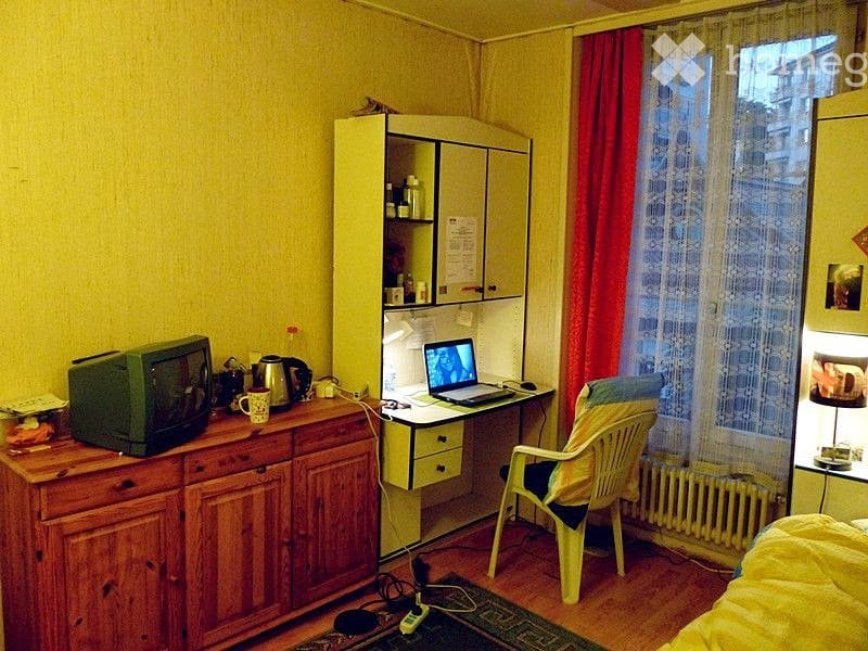 1 room single room