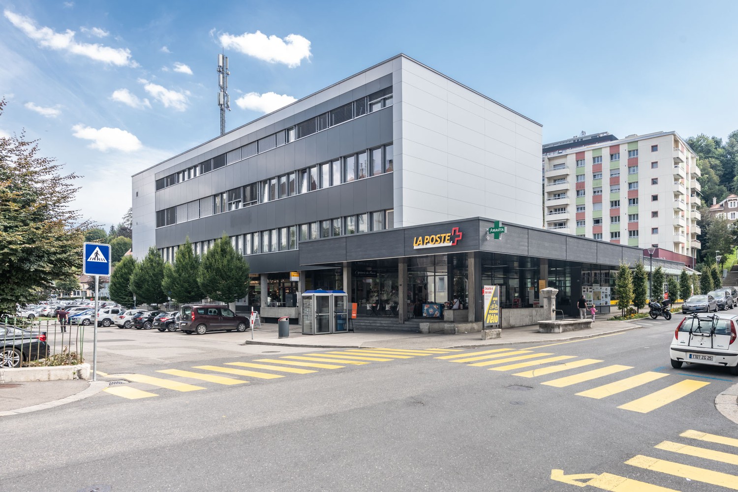 290m² office