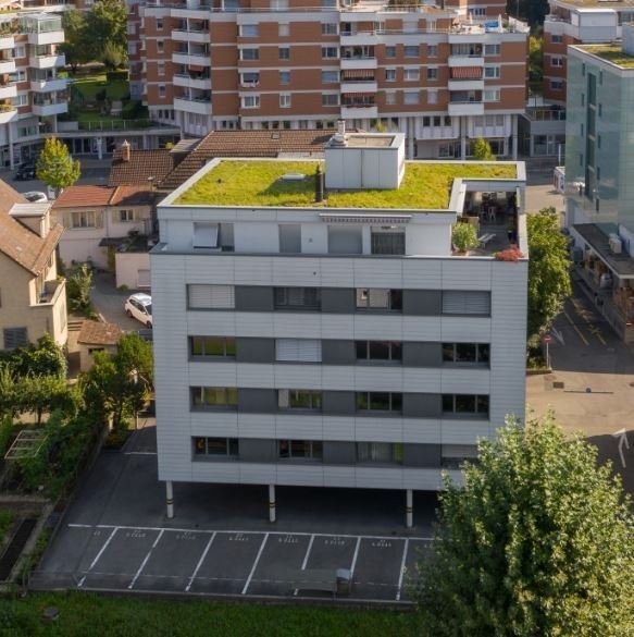 84m² office