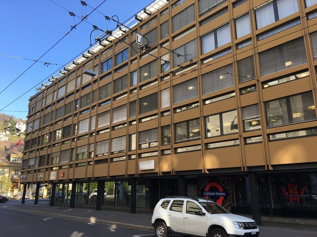 99m² office