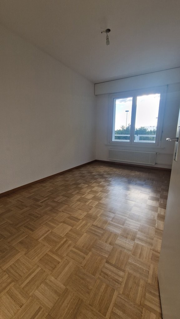 5 rooms apartment