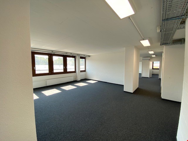 270m² de bureaux