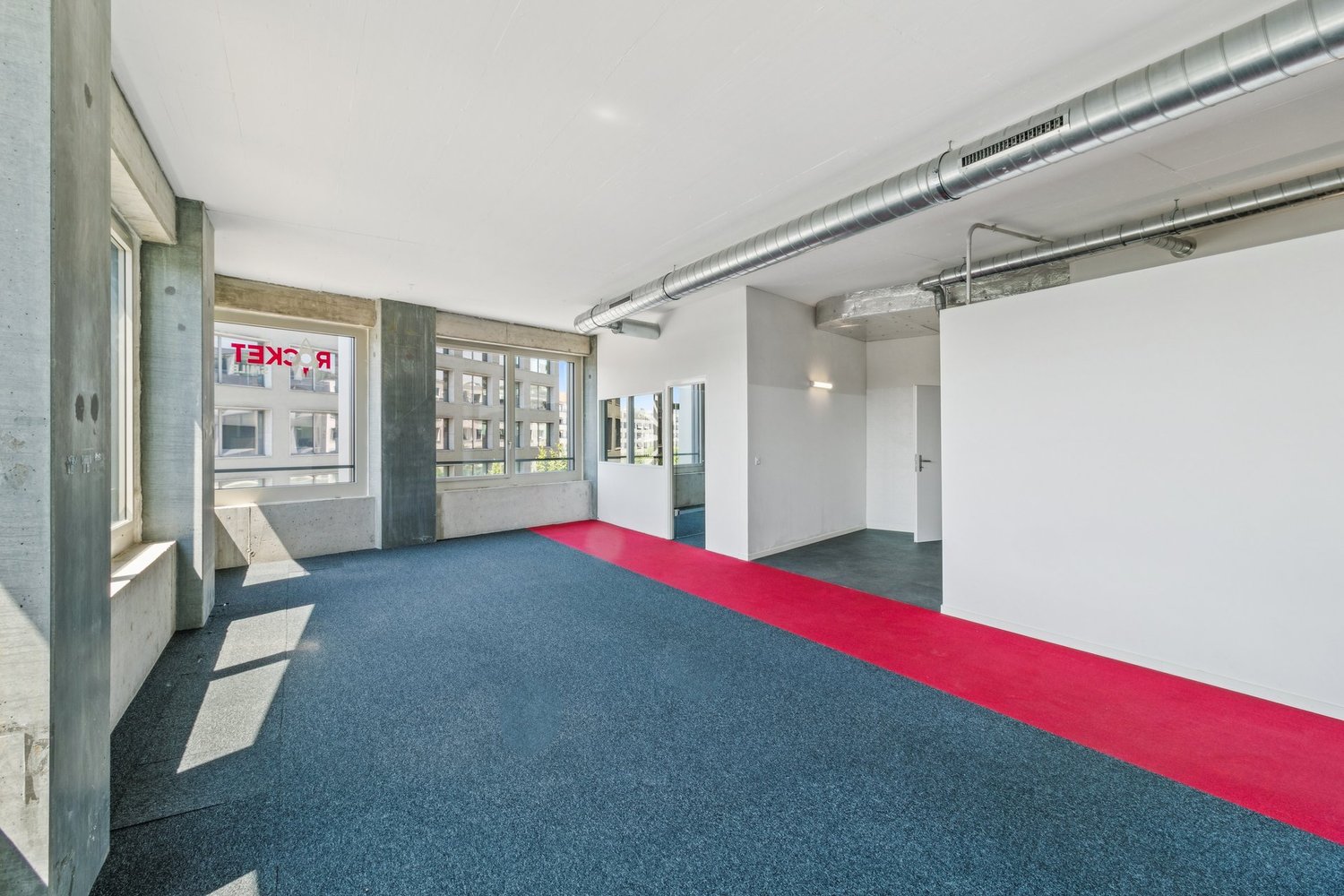 127m² commercial