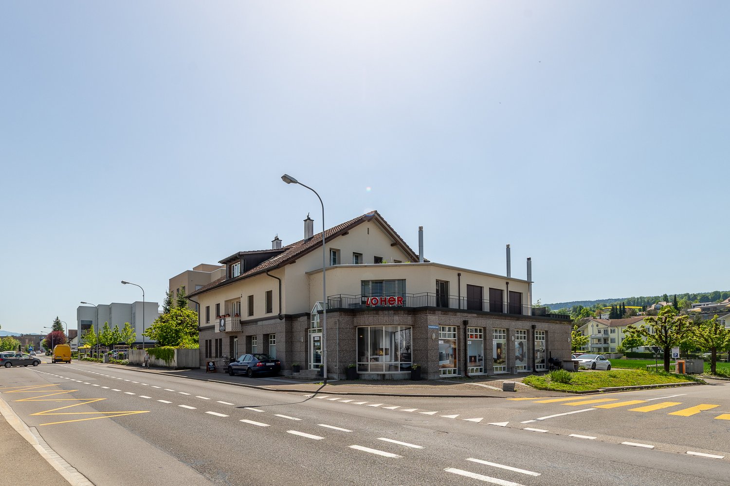 300m² commercial