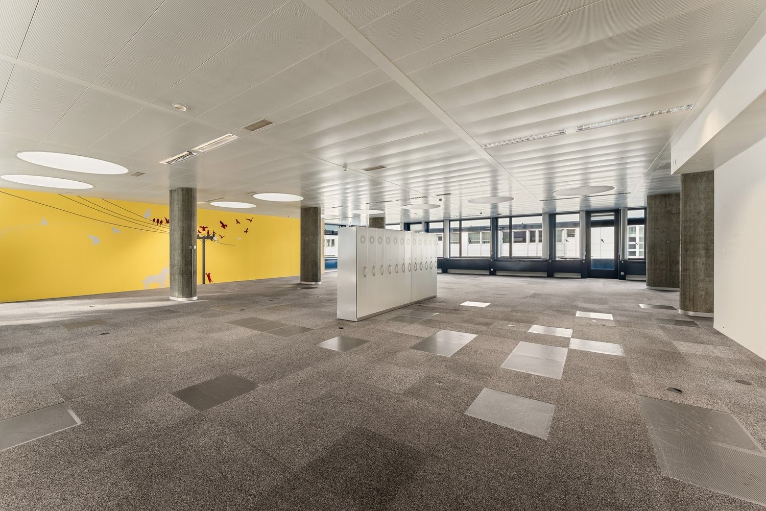 840m² office