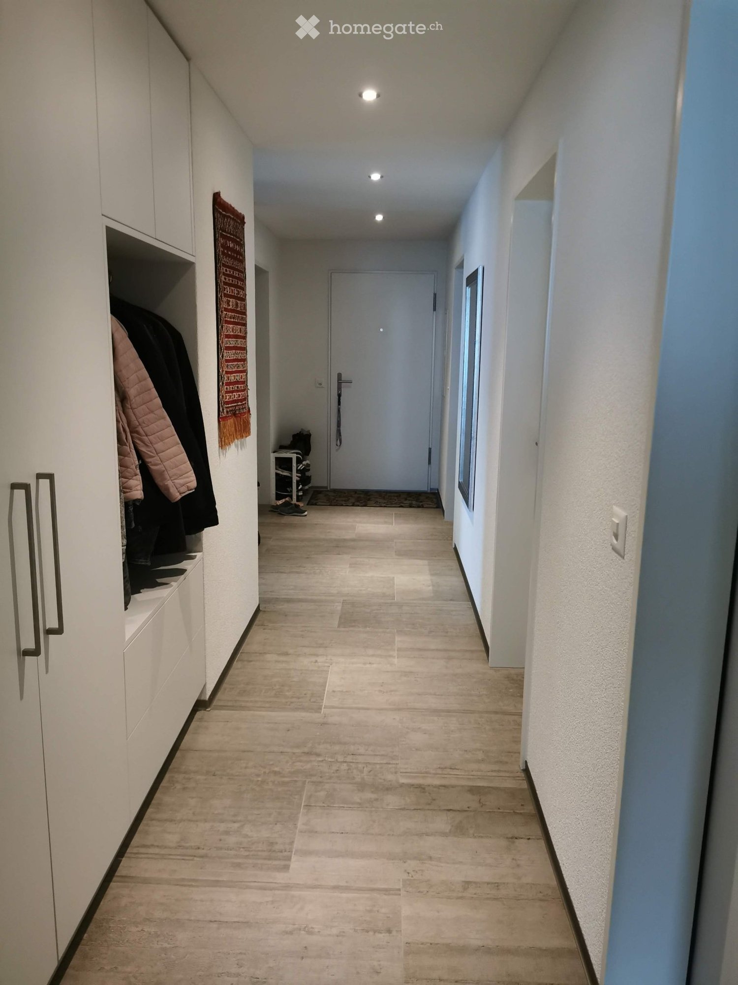 5 rooms apartment