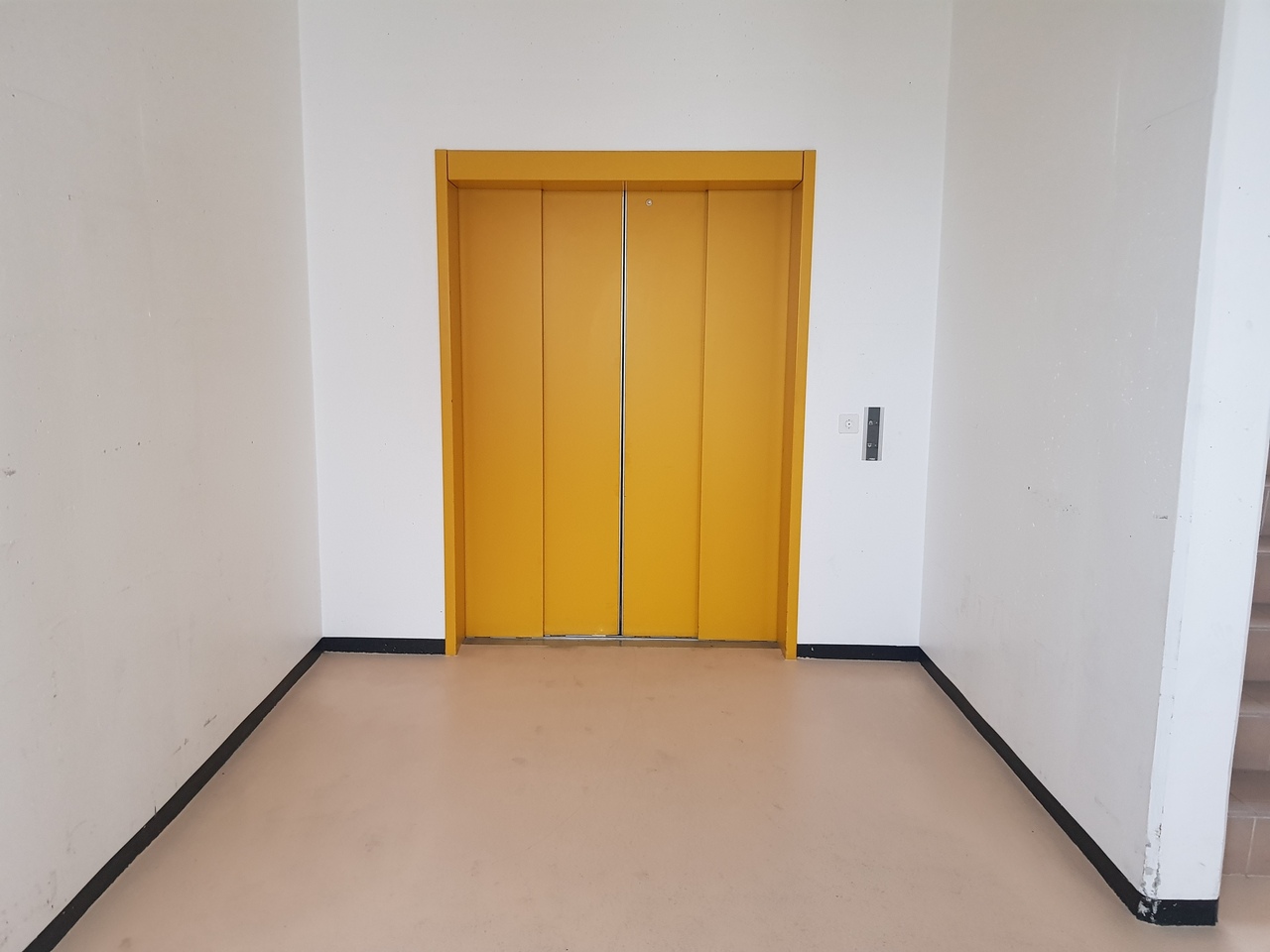 440m² atelier