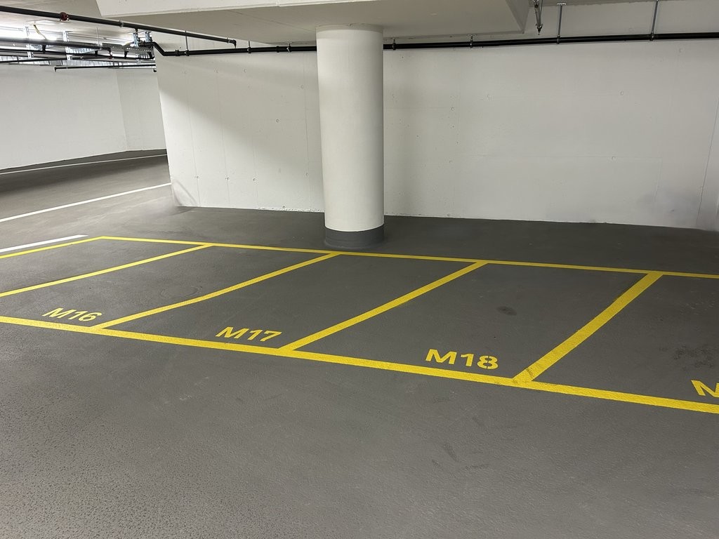 Posti auto coperti per biciclette
