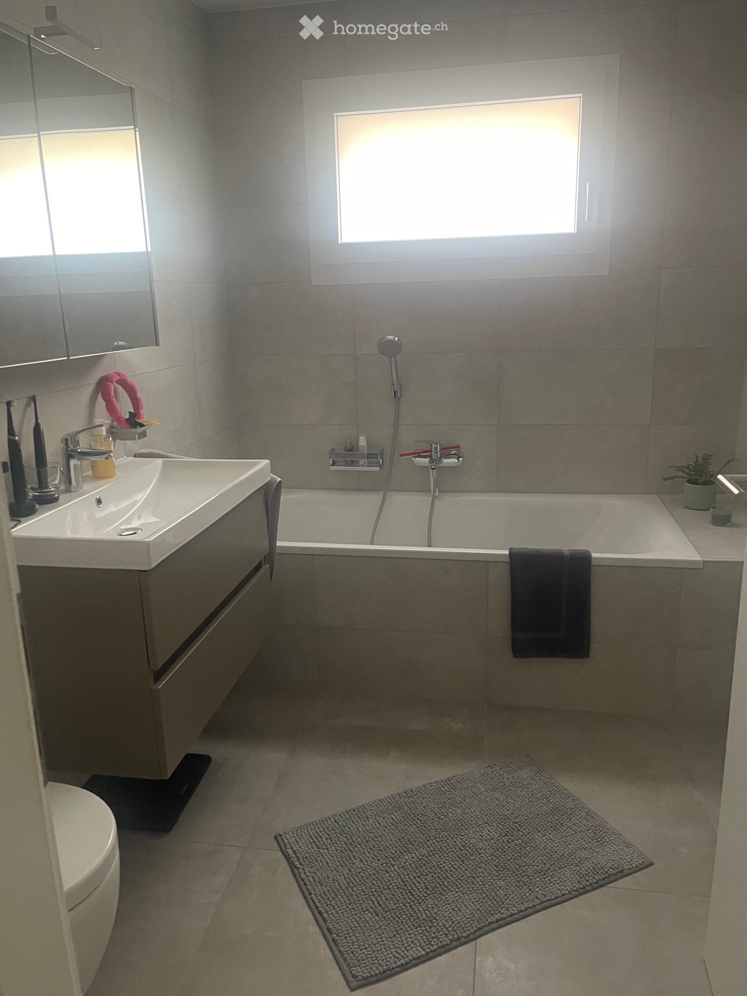 5 rooms apartment