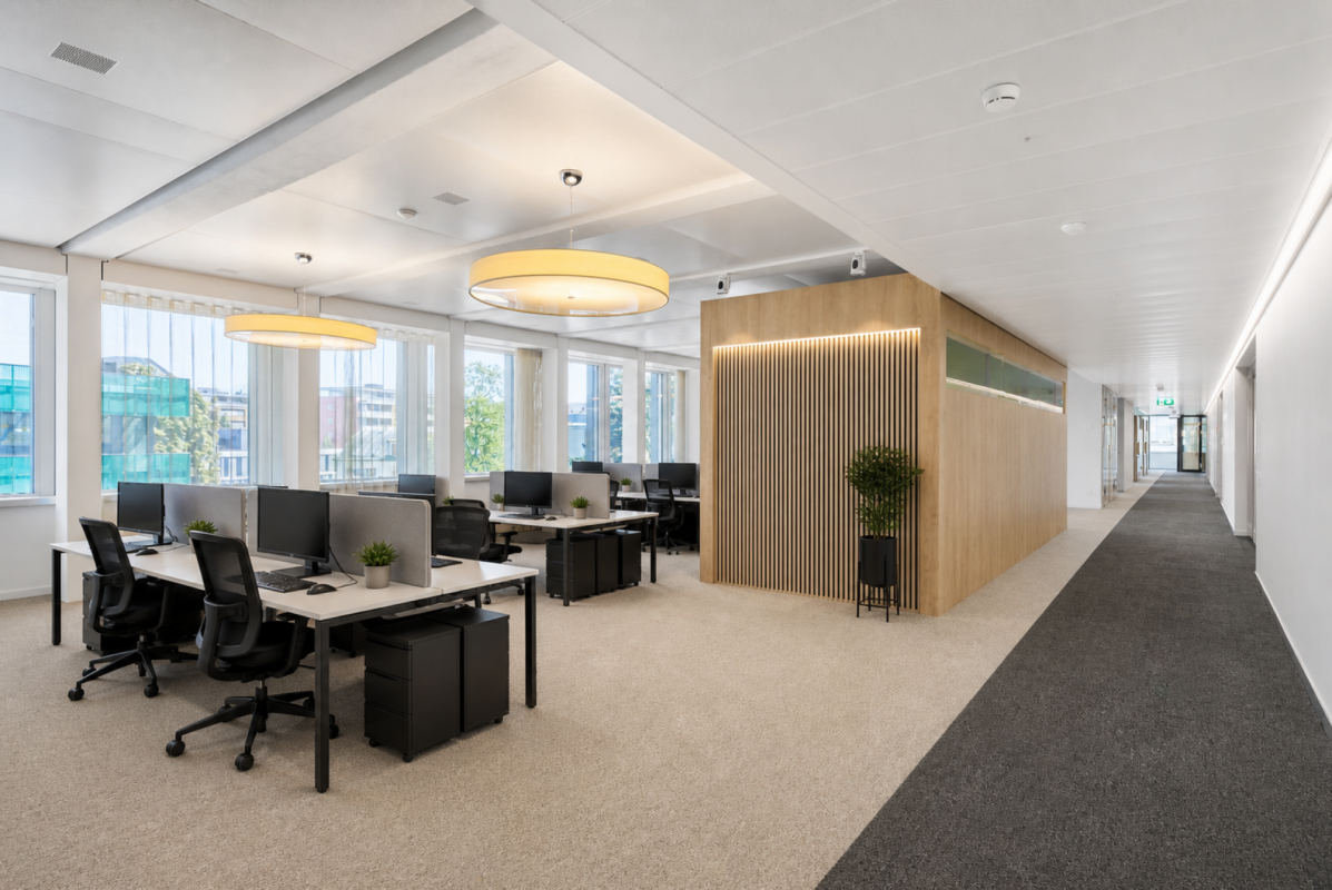 954m² office