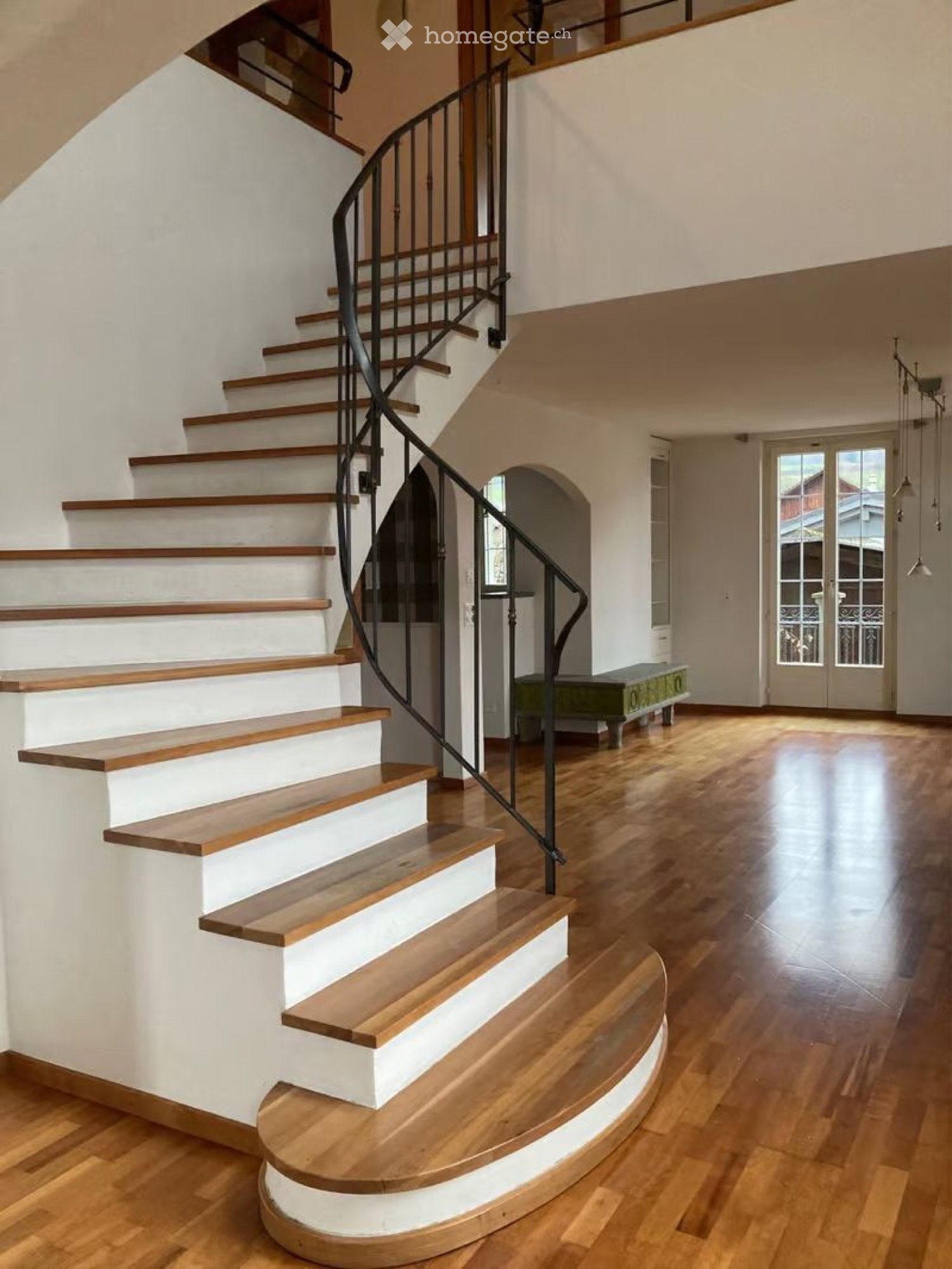 6 rooms apartment