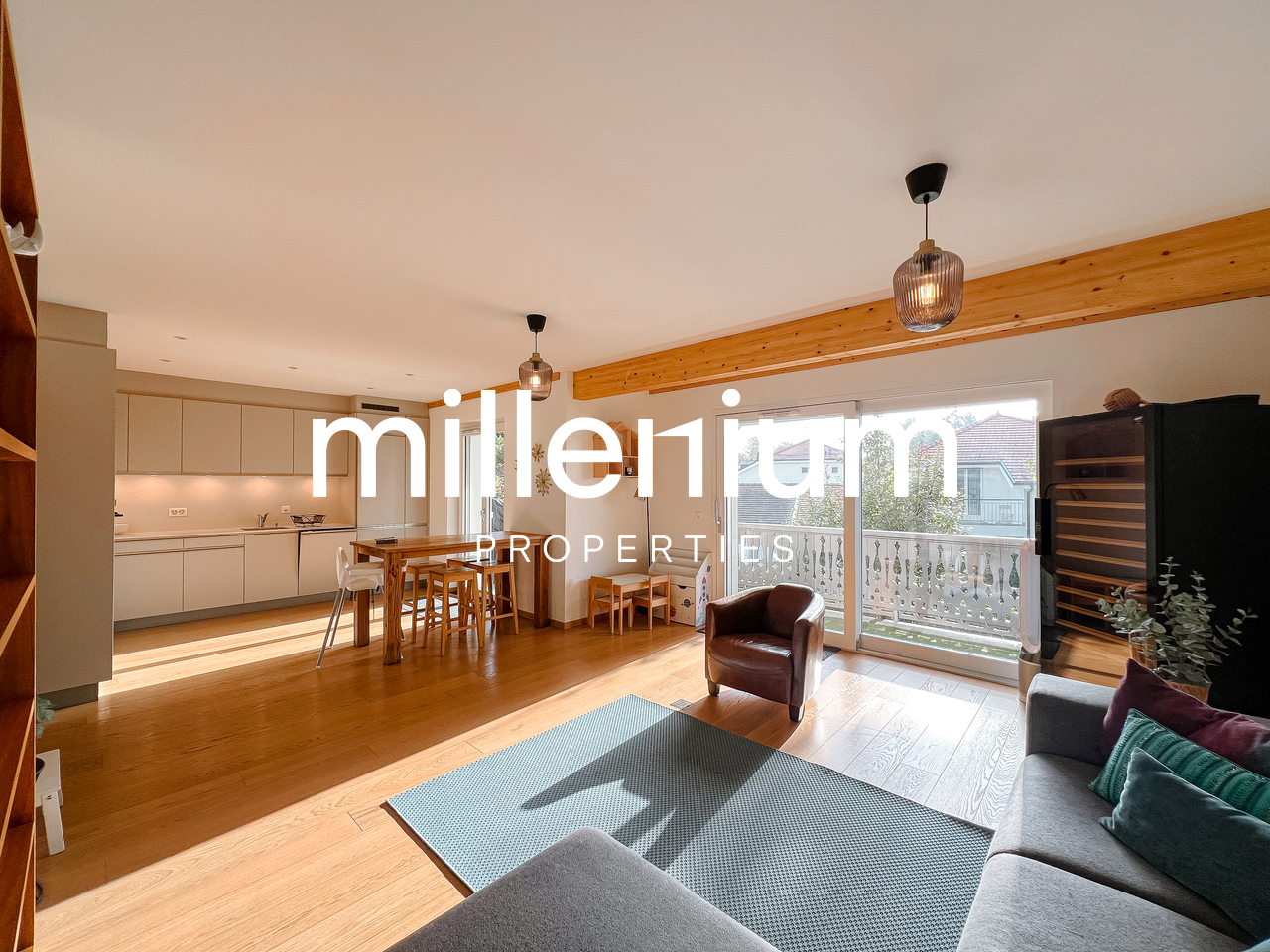 6 rooms apartment