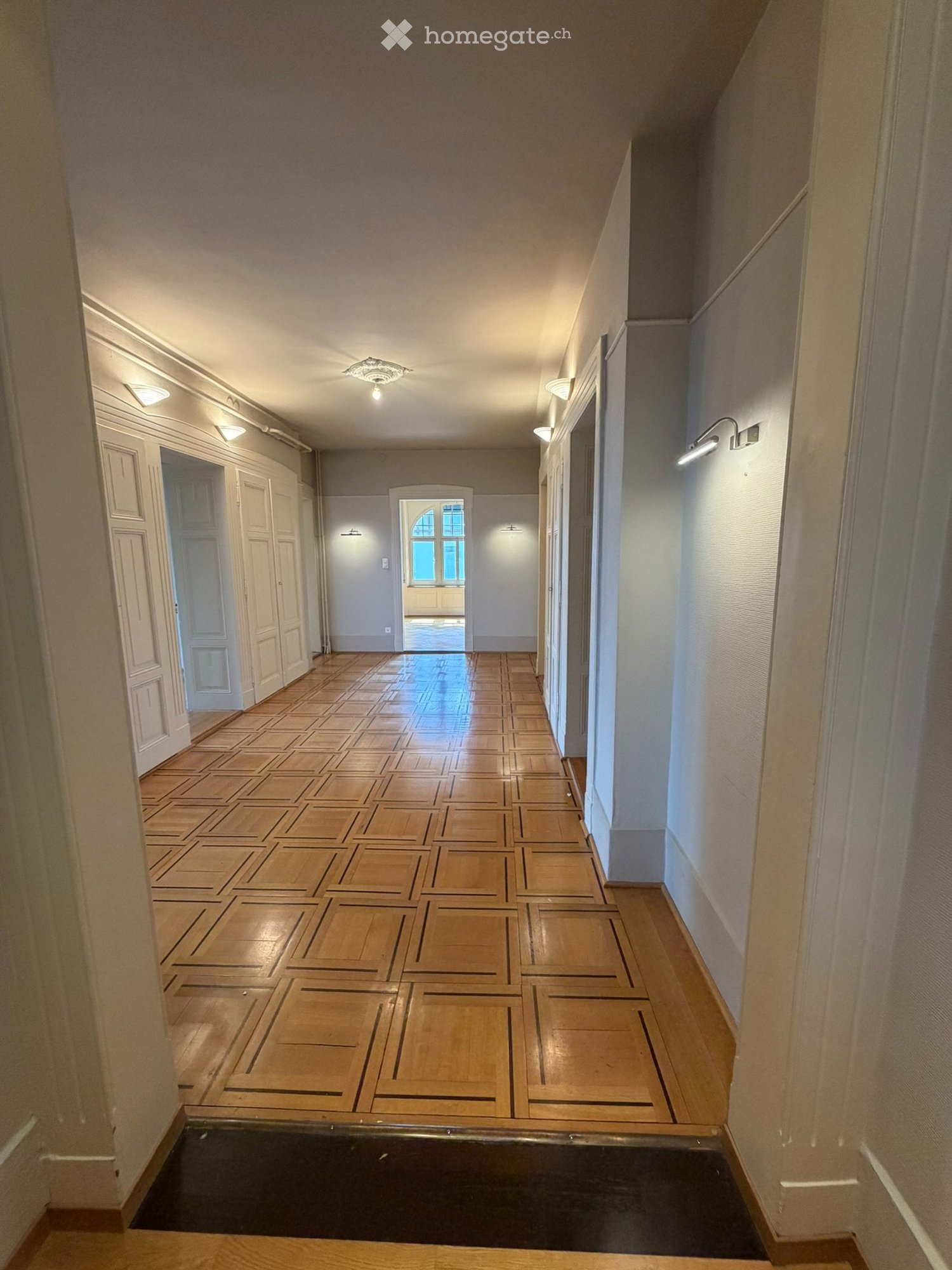 6-Zimmer-Wohnung