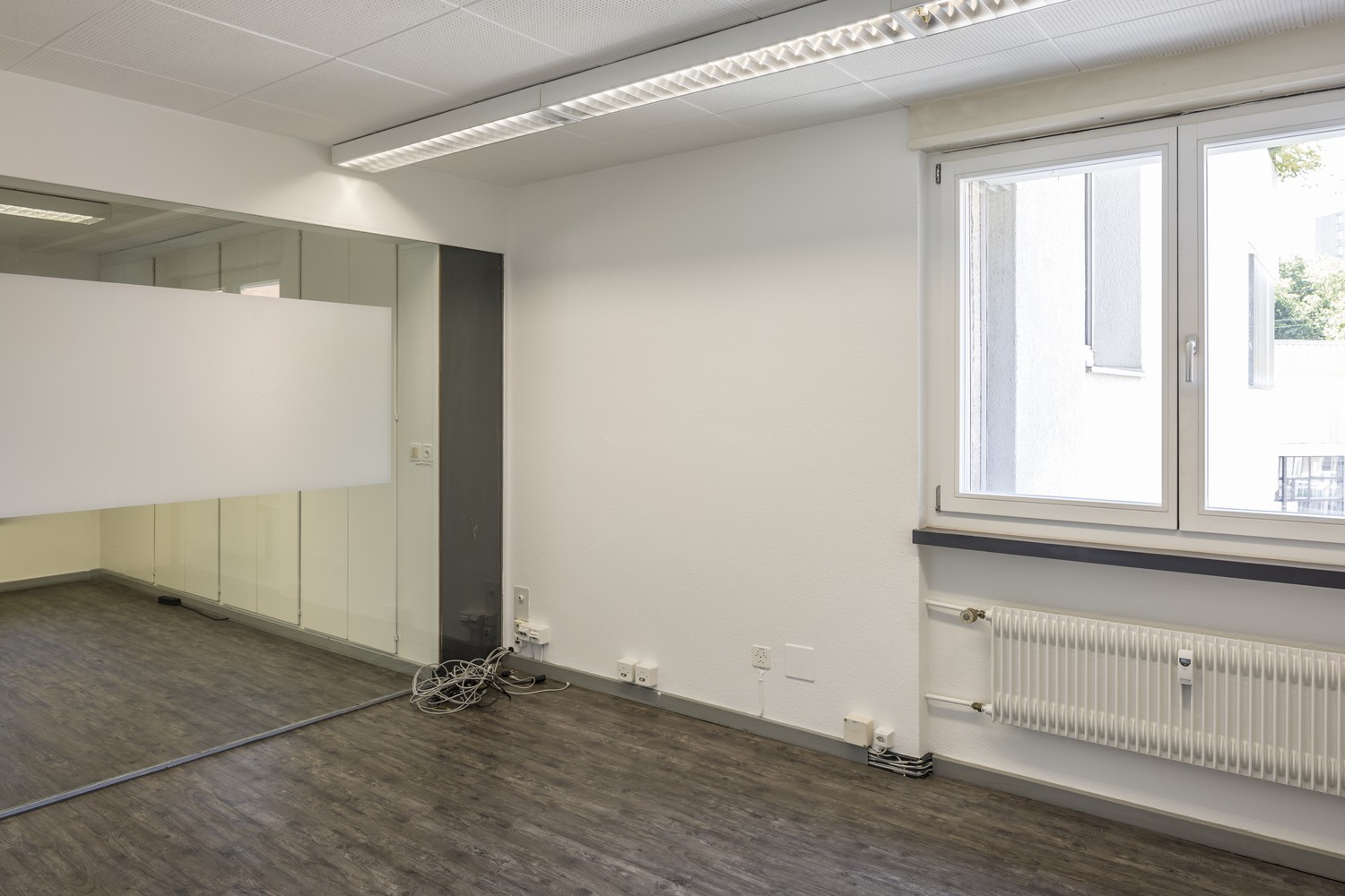 125m² commercial