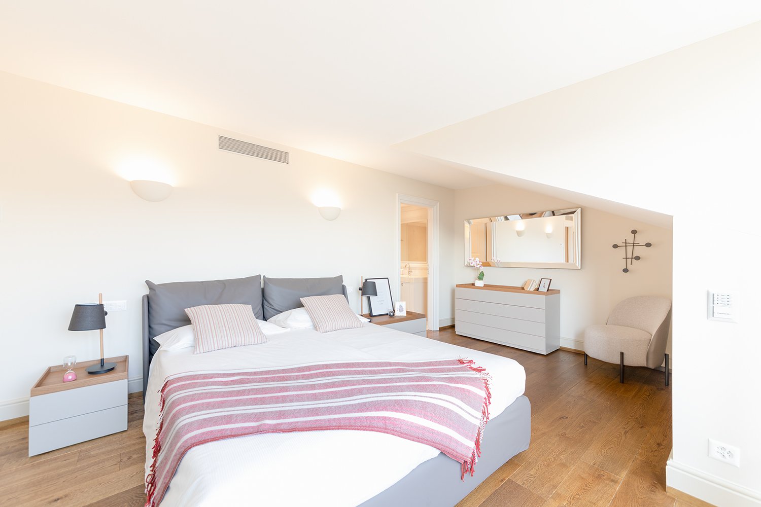 4 ½ Zimmer möblierte Wohnung