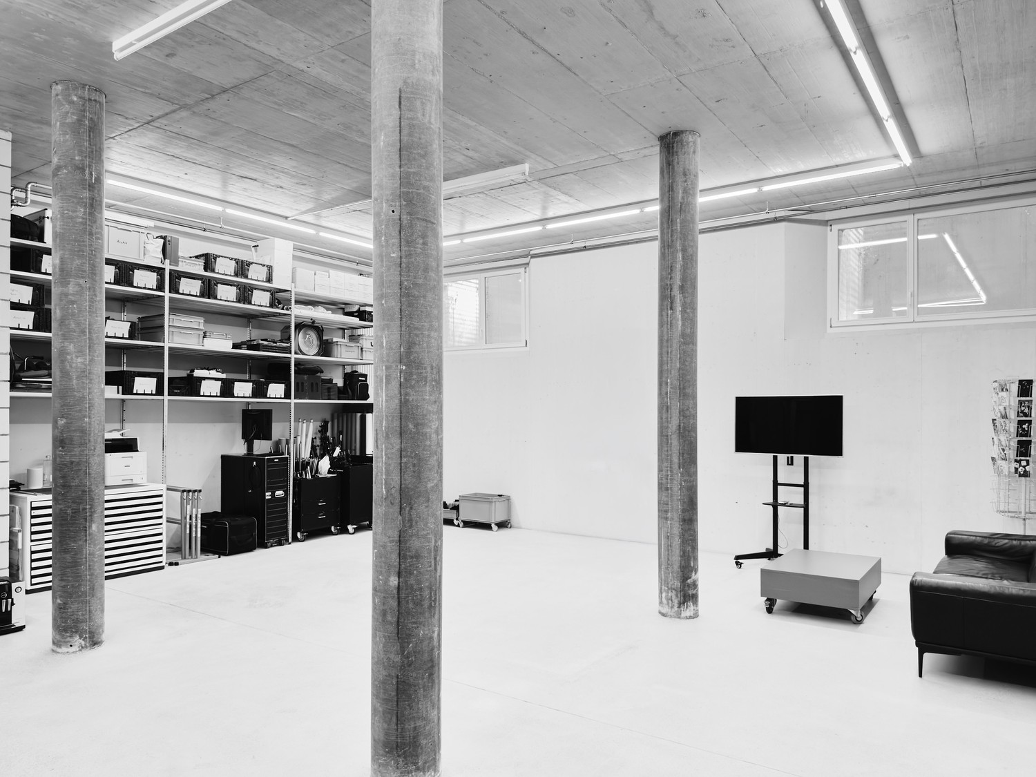 65m² office