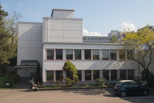 30m² office