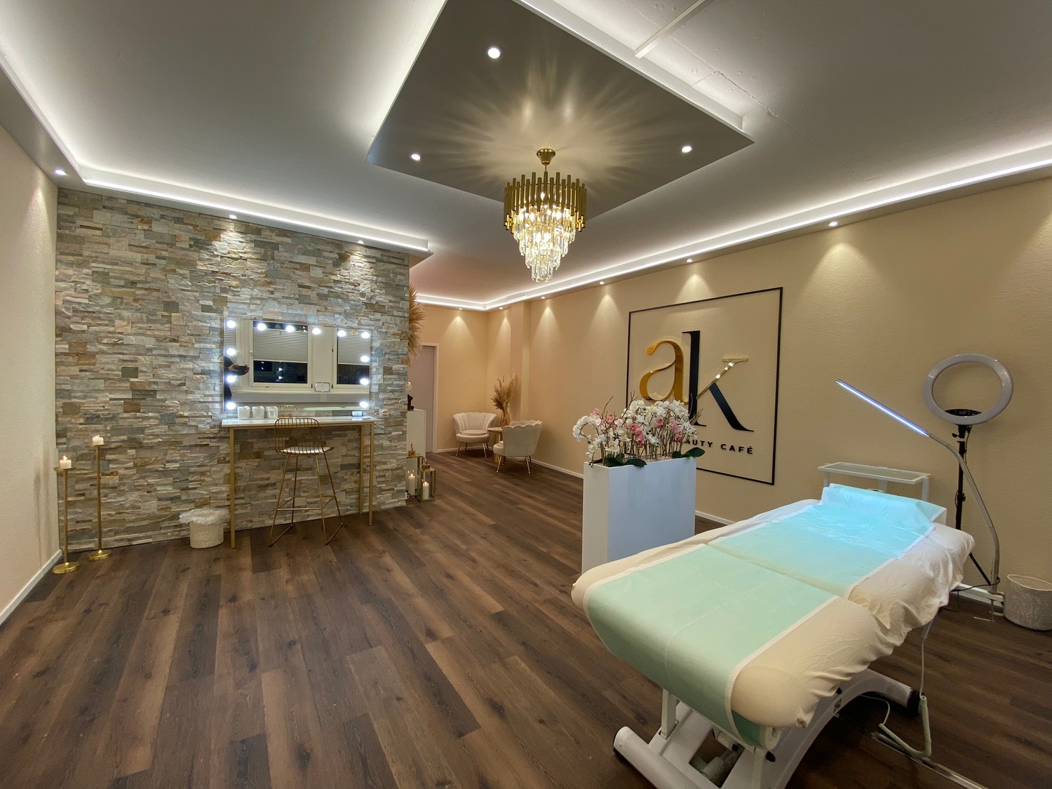 34m² commercial