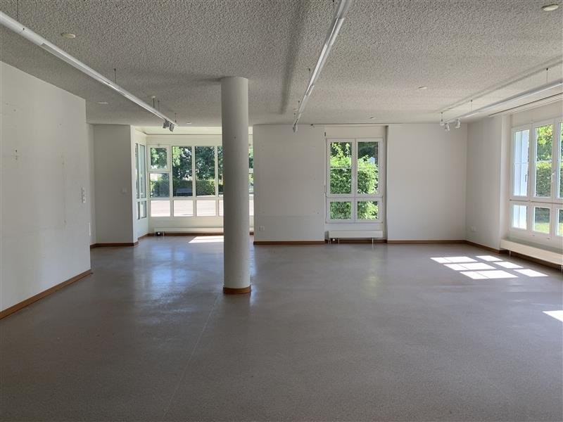 102m² commercial