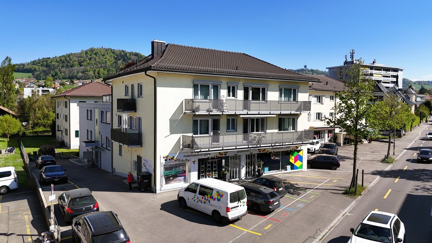 195m² commercial
