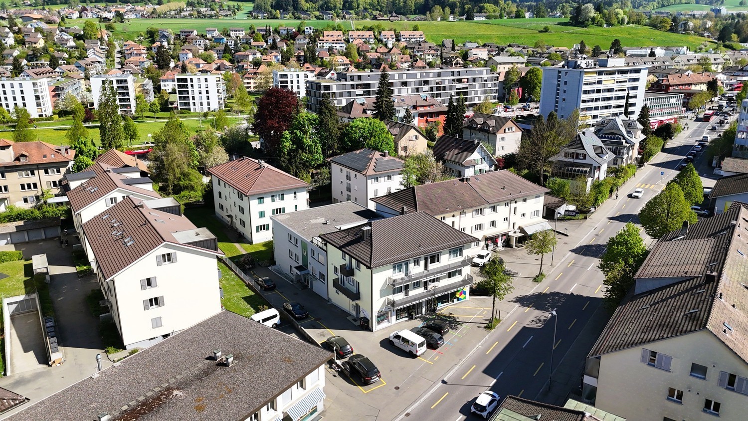 195m² commercial
