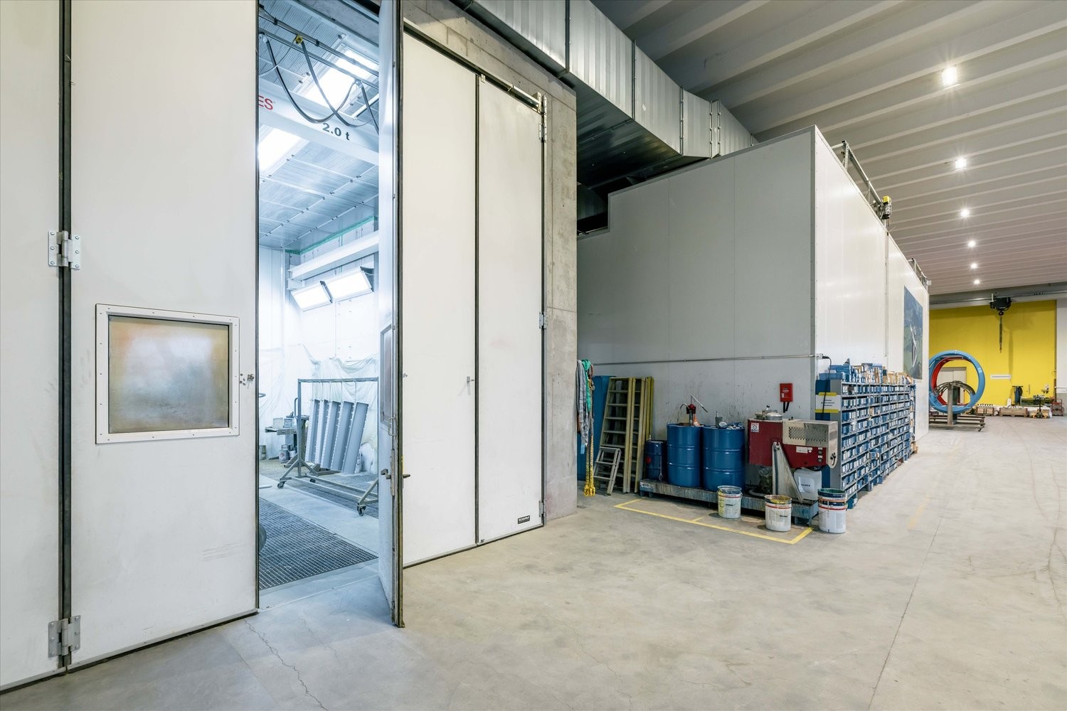 5100m² storage room