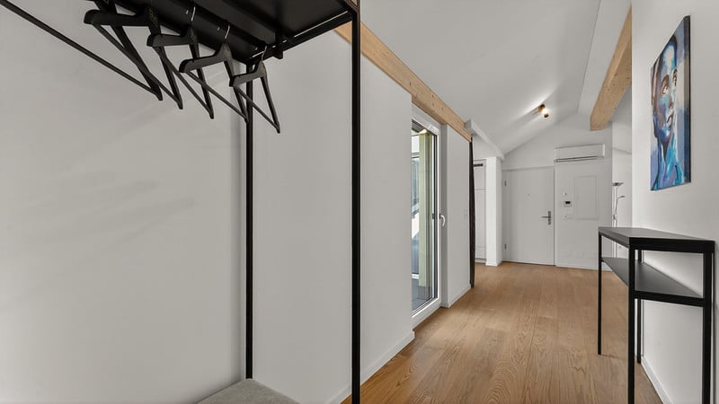 Möblierte 2 ½ Zimmer Wohnung