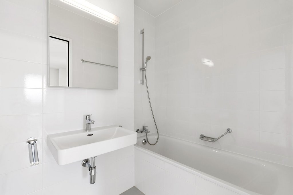 5 rooms apartment