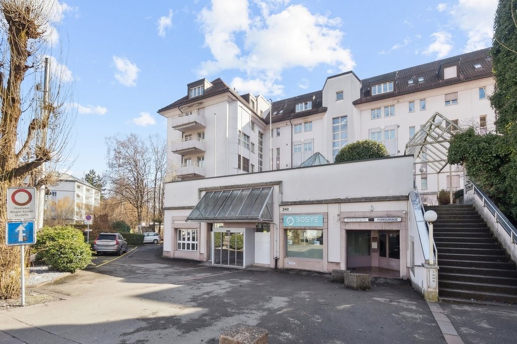 95m² office