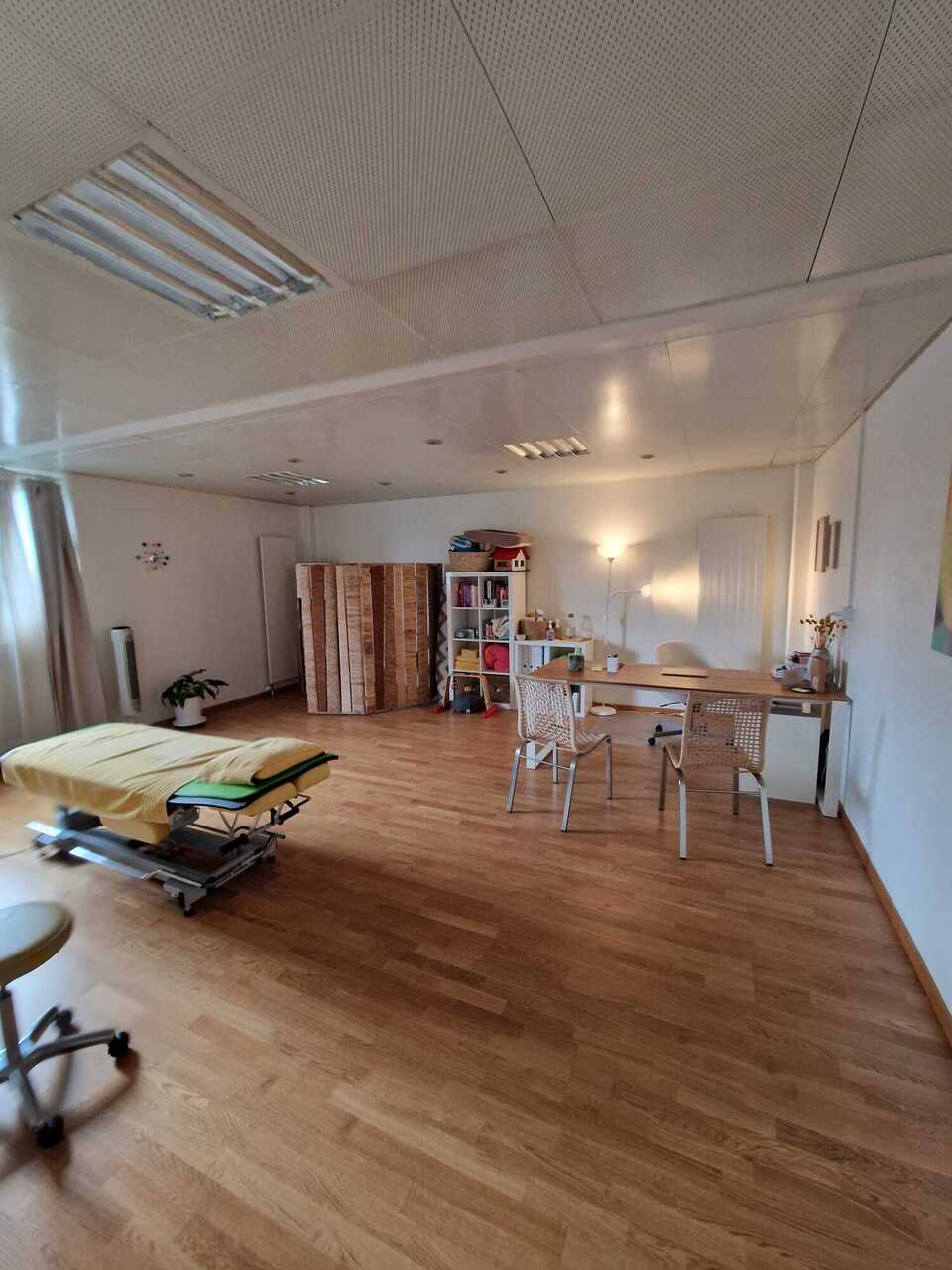 95m² commercial