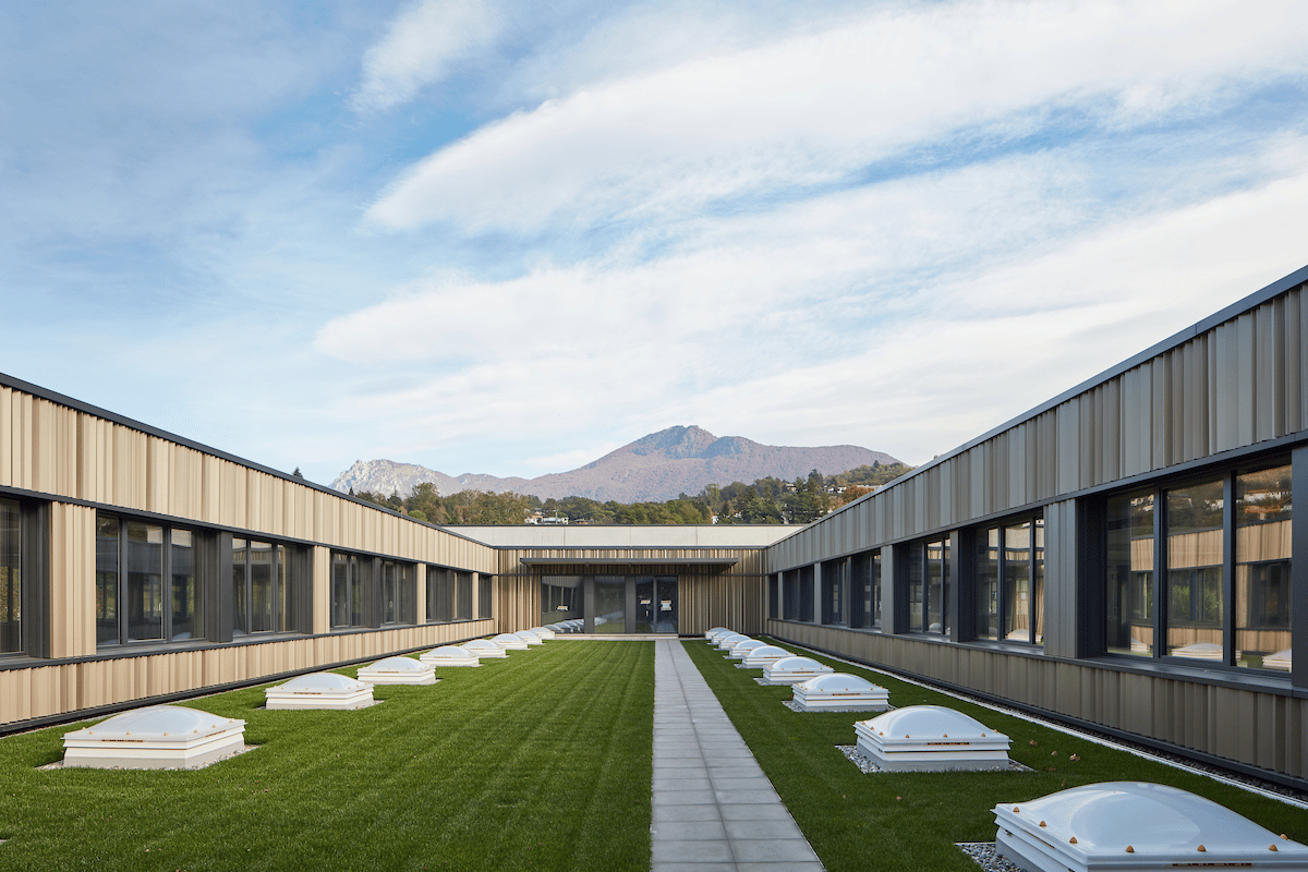 1223m² Büro