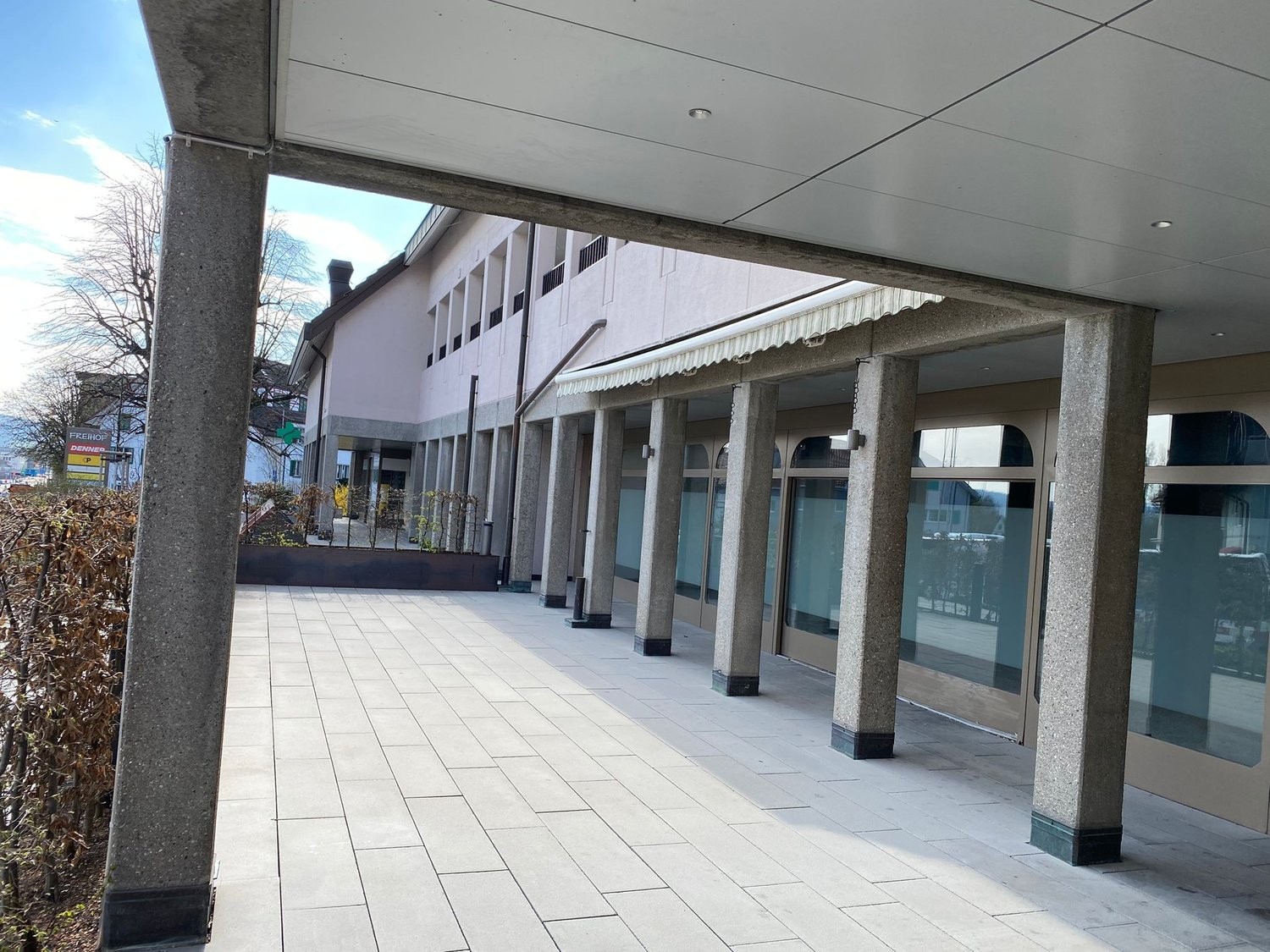 154m² commerciale